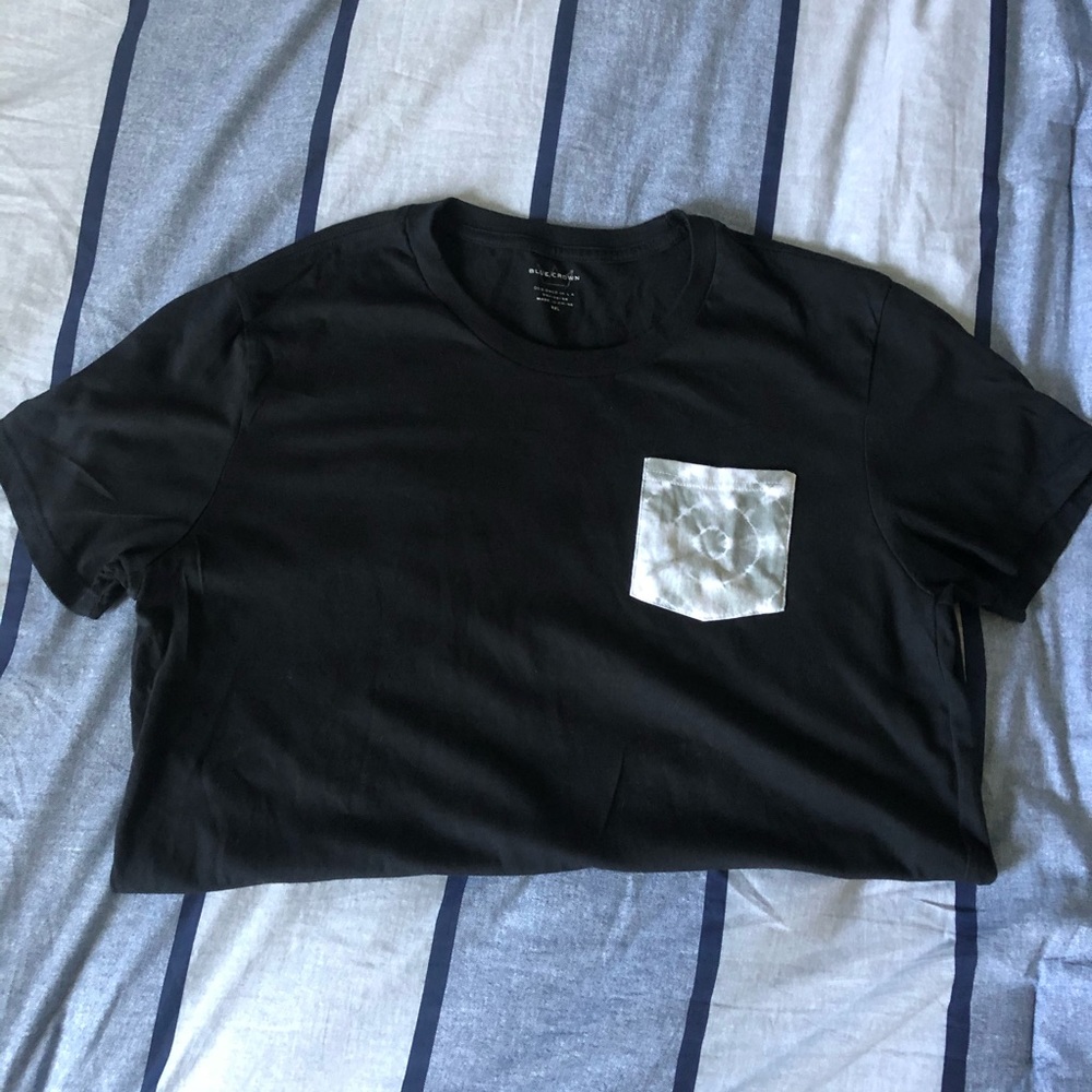 Blue crown pocket T-shirt